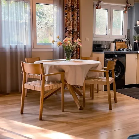 アパート De Zen カヴァラ